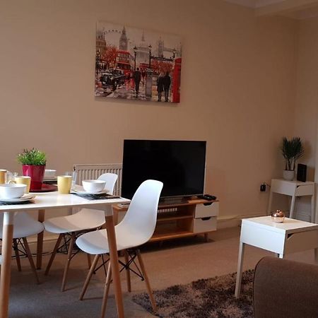 Bellaliving 2 Bedroom Apartment - Luton 루턴 외부 사진