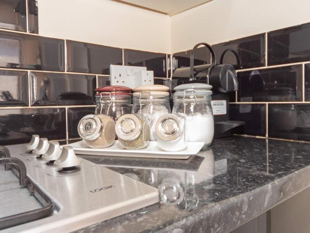 Bellaliving 2 Bedroom Apartment - Luton 루턴 외부 사진
